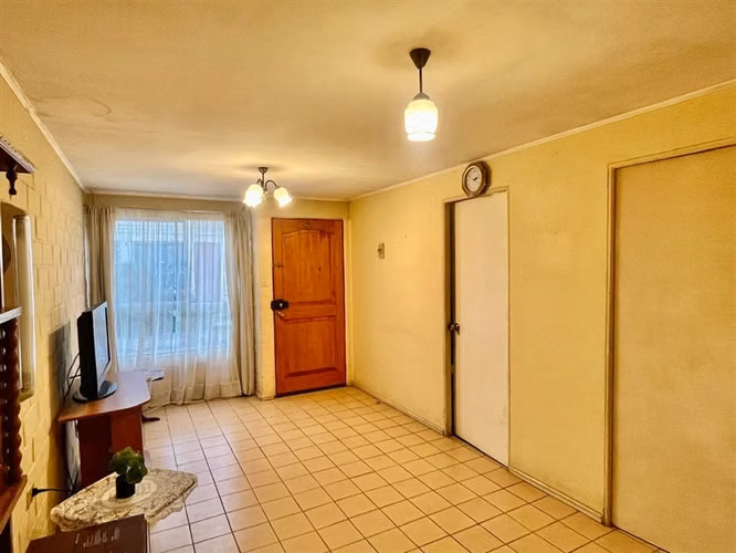 Casa en venta de 3D. 1B. 2E. Belloto Norte - Imagen 4