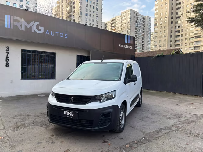 2022 Peugeot Partner 1.6 L1 HDI DIESEL 4X2 90HP MT 5P.