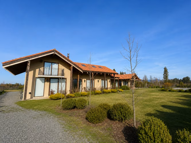 EN ARRIENDO, AMPLIA PROPIEDAD  PARCELA, J-40 CAMINO A TENO