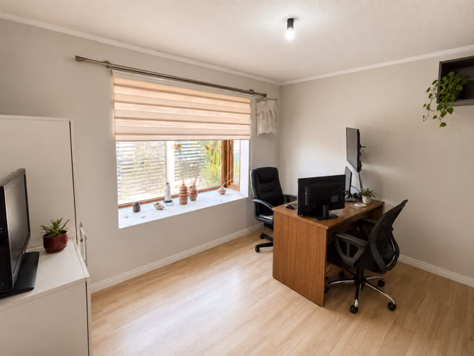  EN VENTA, CASA GRAN UBICACION EN AVDA. STA MARIA, CURICO