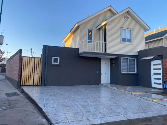 Vendo linda casa 118m2 en condominio 3D/3B/Piscina Buin