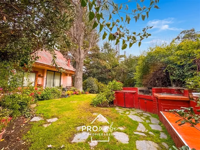 Casa en venta de 5 dorm. en Vitacura