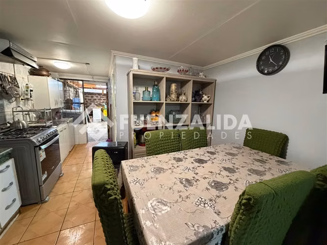 Casa en venta de 3 dorm. en La Pintana