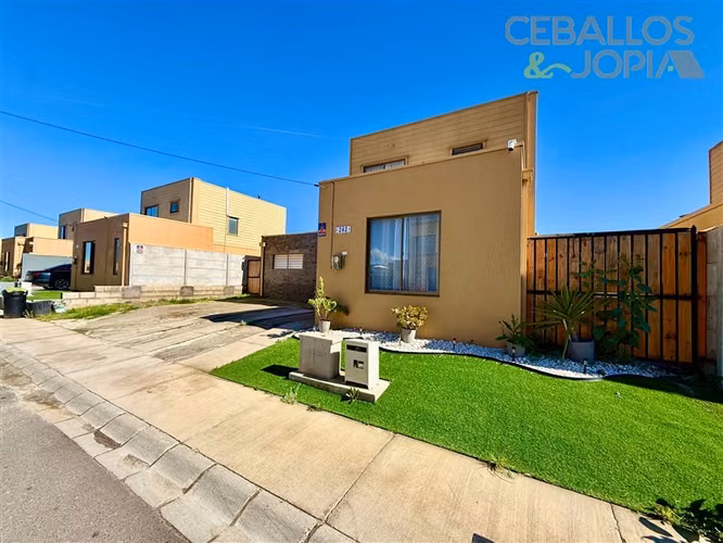 Casa en venta de 3 dorm. en Villa Alemana