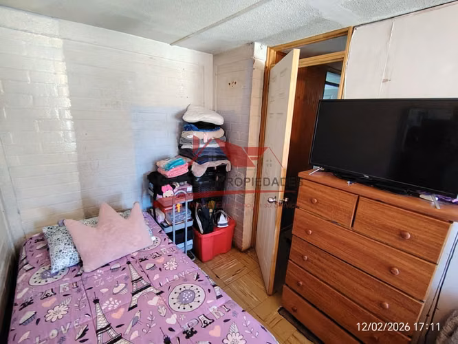 Departamento en Tercer Piso con 2 Dormitorios, 1 Baño, San Bernardo.