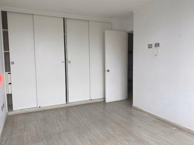 SE ARRIENDA DEPTO EN EDIFICIO AMUNATEGUI - Imagen 9