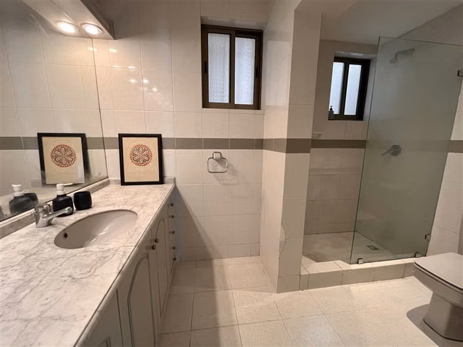 Casa 5 dormitorios, vista al mar, amplios espacios, Reñaca. - Imagen 22