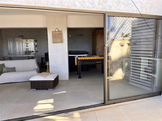 Casa 5 dormitorios, vista al mar, amplios espacios, Reñaca.
