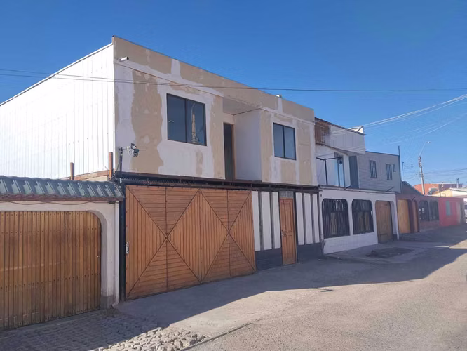 Amplia Casa en Arriendo para Empresas (178656)