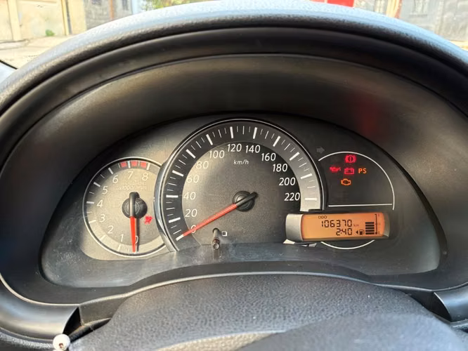 Nissan March Sport Drive