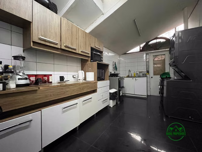 Cómoda Casa 4D 2B 1E! Gran Conectividad! (178661)