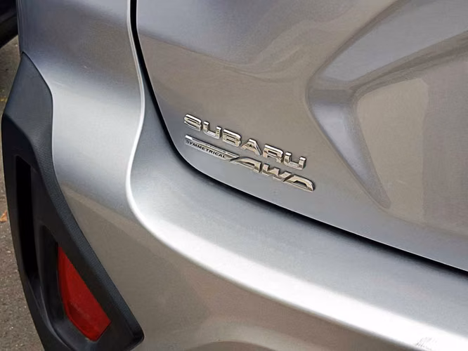 SUBARU CROSSTREK 2024