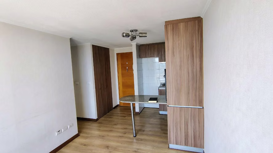 DEPARTAMENTO  EN ARRIENDO 2D/1B
