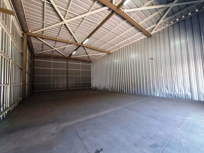 Arriendo bodega amplia y segura zona estratégica (178679)
