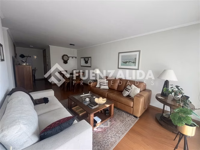 Amplio Departamento en arriendo de 3 dorm. en Las Condes