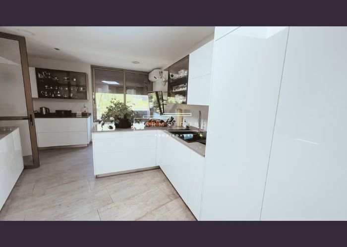VENTA DEPARTAMENTO DUPLEX DE LUJO EN AV. CAROLINA RABAT