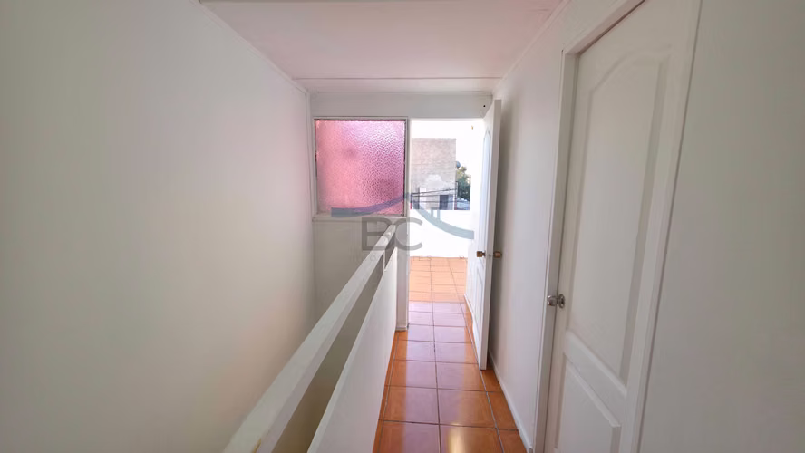 Se vende casa esquina con 2 locales comerciales. (178688)