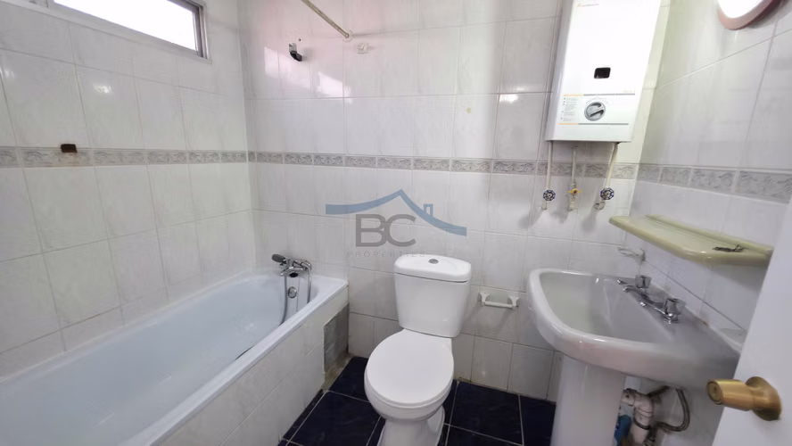 Se vende casa esquina con 2 locales comerciales. (178688)