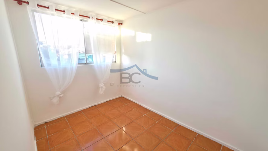 Se vende casa esquina con 2 locales comerciales. (178688)
