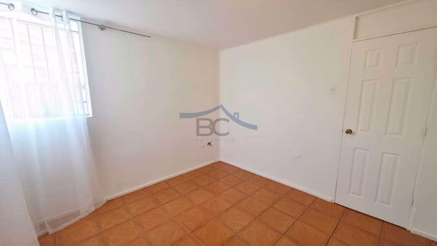 Se vende casa esquina con 2 locales comerciales. (178688)