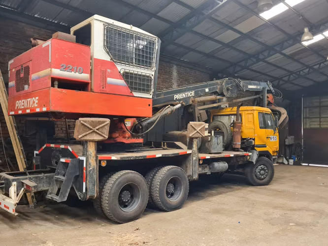Grua Prentice 2210 Forestal
