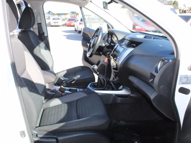 NISSAN Navara 2.3D 2021 - Imagen 6