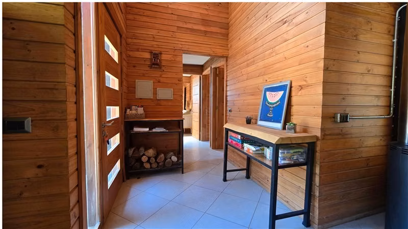 Arriendo casa de 3D 2B frente al lago Colbún cond. cerrado.