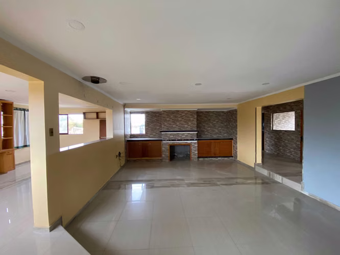 Arriendo Casa en Parcela 2.000 m² | 4 Dormitorio (178706)