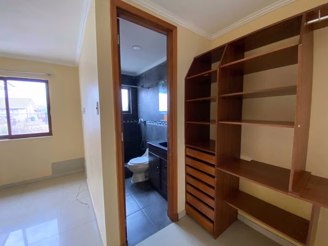 Arriendo Casa en Parcela 2.000 m² | 4 Dormitorio (178706)