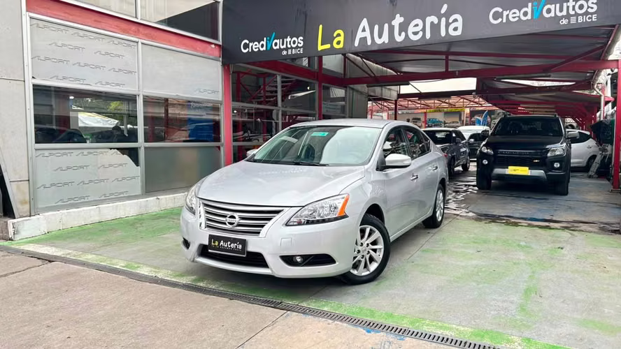 Nissan Sentra ADVANCE 1.8 AUT (2014)