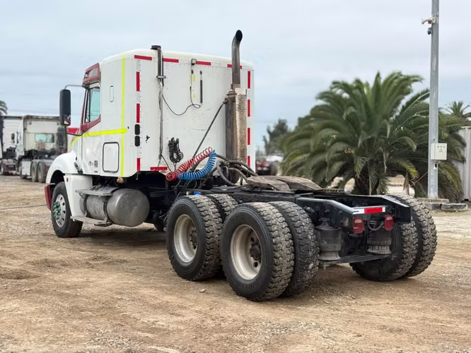 2011 Tractocamión Freightliner cl120 – con Kit Hidráulico