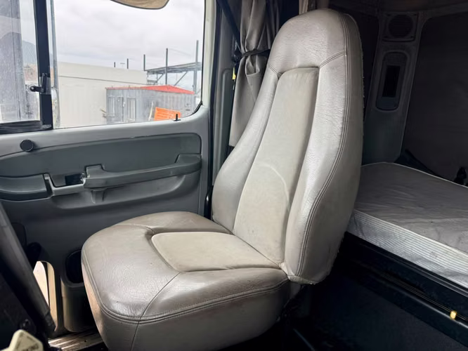 2011 Tractocamión Freightliner cl120 – con Kit Hidráulico