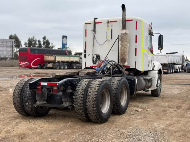 2011 Tractocamión Freightliner cl120 – con Kit Hidráulico