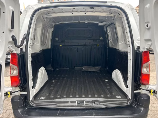 PEUGEOT PARTNER PARTNER L1 BLUEHDI 100 - 2023 | 371