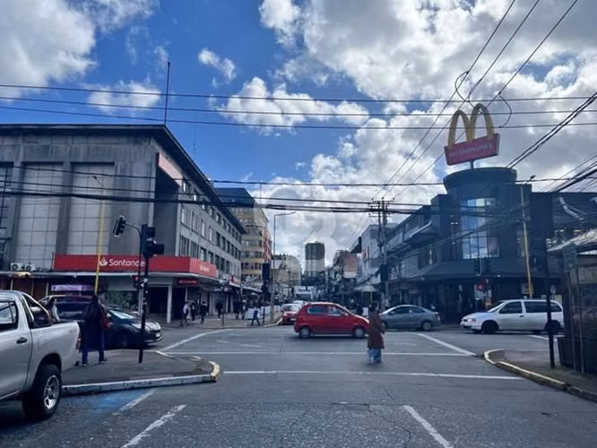 Local con gran exposición en Centro de Puerto Montt