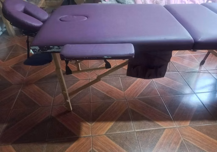 Se vende Camilla de masajes plegable