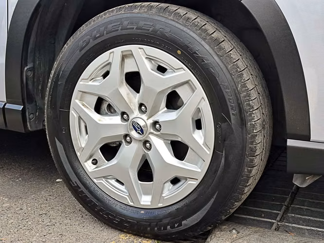 SUBARU FORESTER 2025