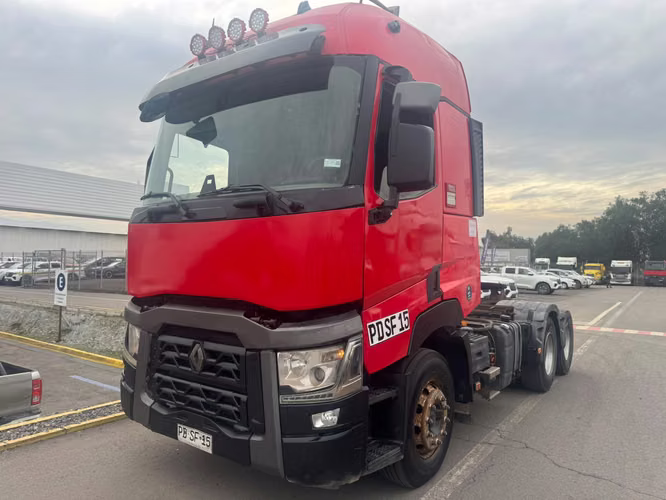 Tracto camion Renault Modelo C520 6x4
