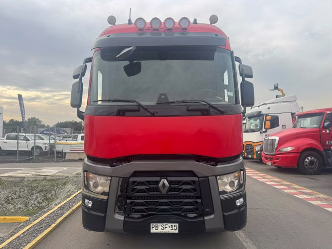 Tracto camion Renault Modelo C520 6x4
