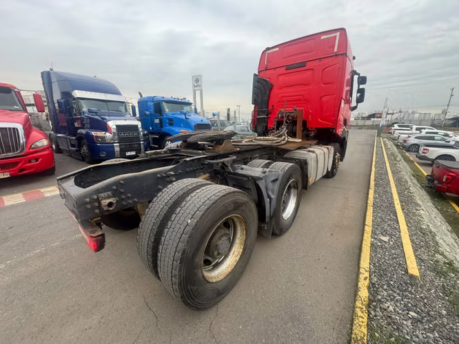Tracto camion Renault Modelo C520 6x4
