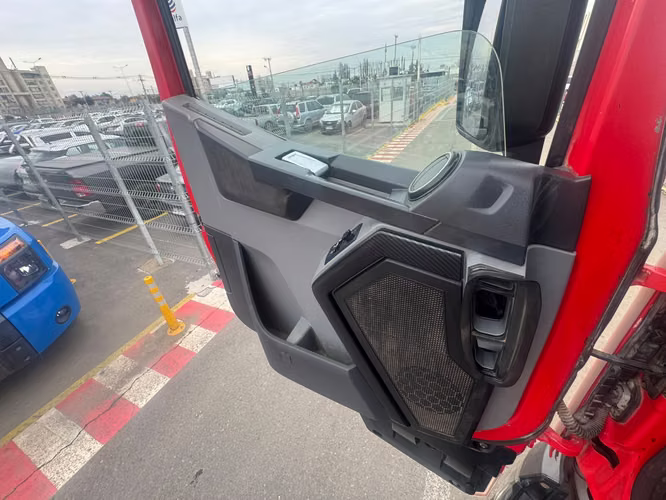 Tracto camion Renault Modelo C520 6x4