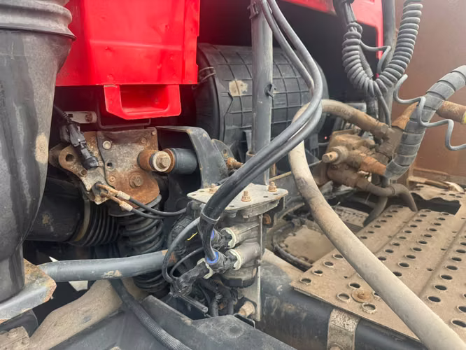 Tracto camion Renault Modelo C520 6x4