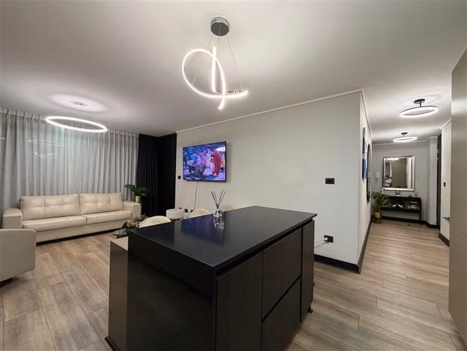 Departamento en venta de 2 dorm. en Vitacura