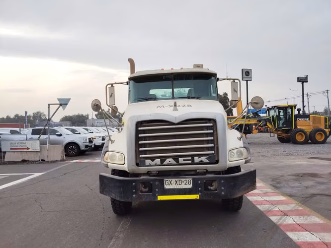 CAMION GU813E Granite   6X4