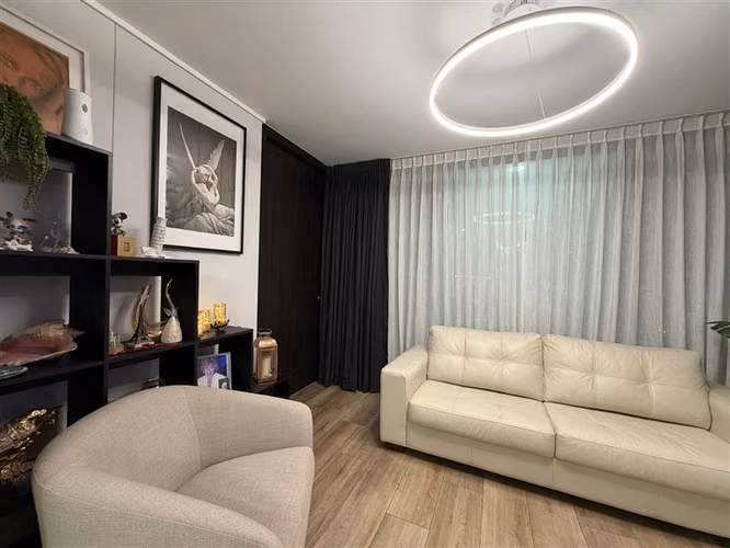 Departamento en venta de 2 dorm. en Vitacura