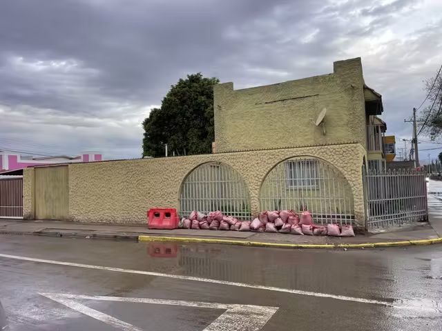CASA DE 2 PISO