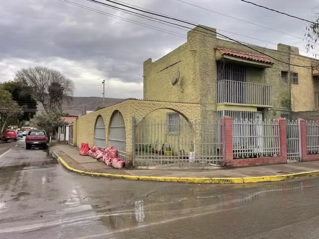 CASA DE 2 PISO