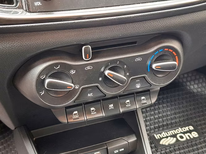 KIA SOLUTO 2024