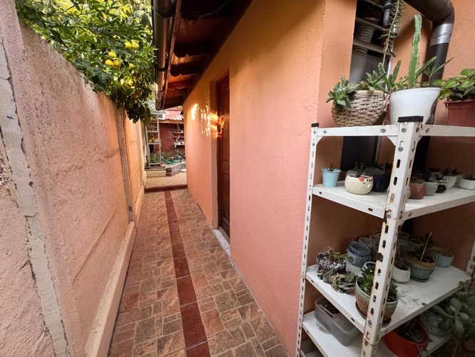Amplia Casa con Excelente Conectividad (178731)