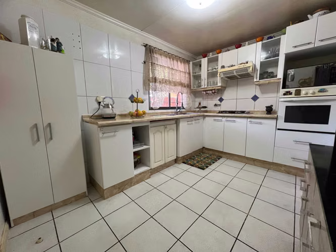 Oportunidad de Inversión en Zona Residencial (178731)